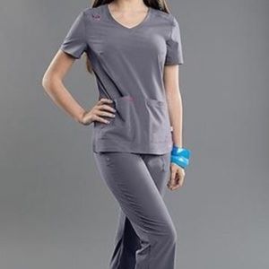 Smitten scrub set XS